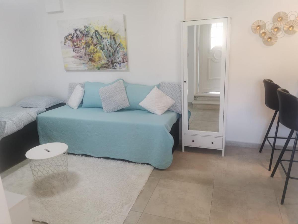 Near Beach Studio Kastela Bagian luar foto